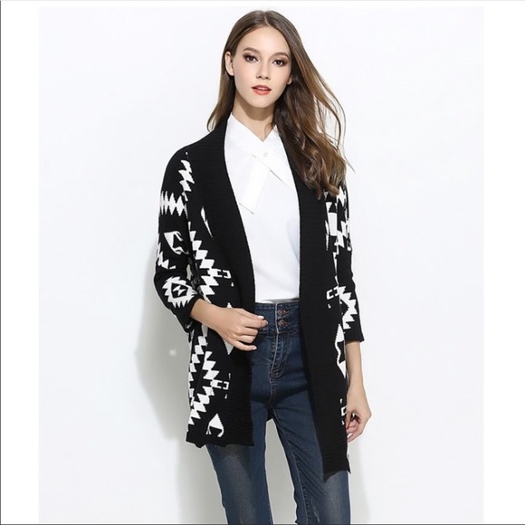 Knitted Geometric Print cardigan sweater - Picture 2 of 3